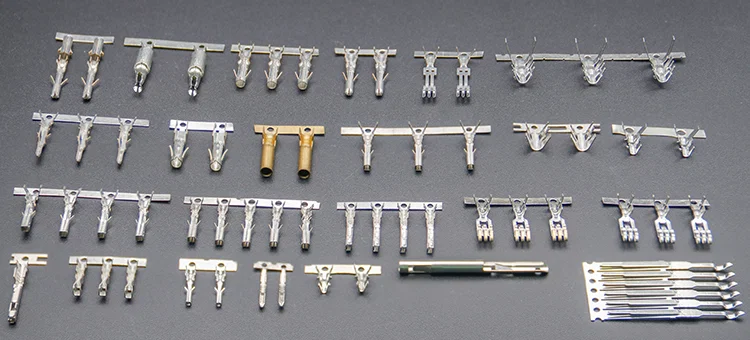 コネクタ端子ラグ、端子、裸の塊茎端子、電気端子コネクタ、ピン端子ラグ、銅端子ラグ、クリンプタイプ端子ラグ、銅チューブ端子ラグクリンプ、アルミニウム端子ラグ、cu Al端子ラグ、銅チューブ端子ラグC、オートバッテリー端子ラグ、ステンレス