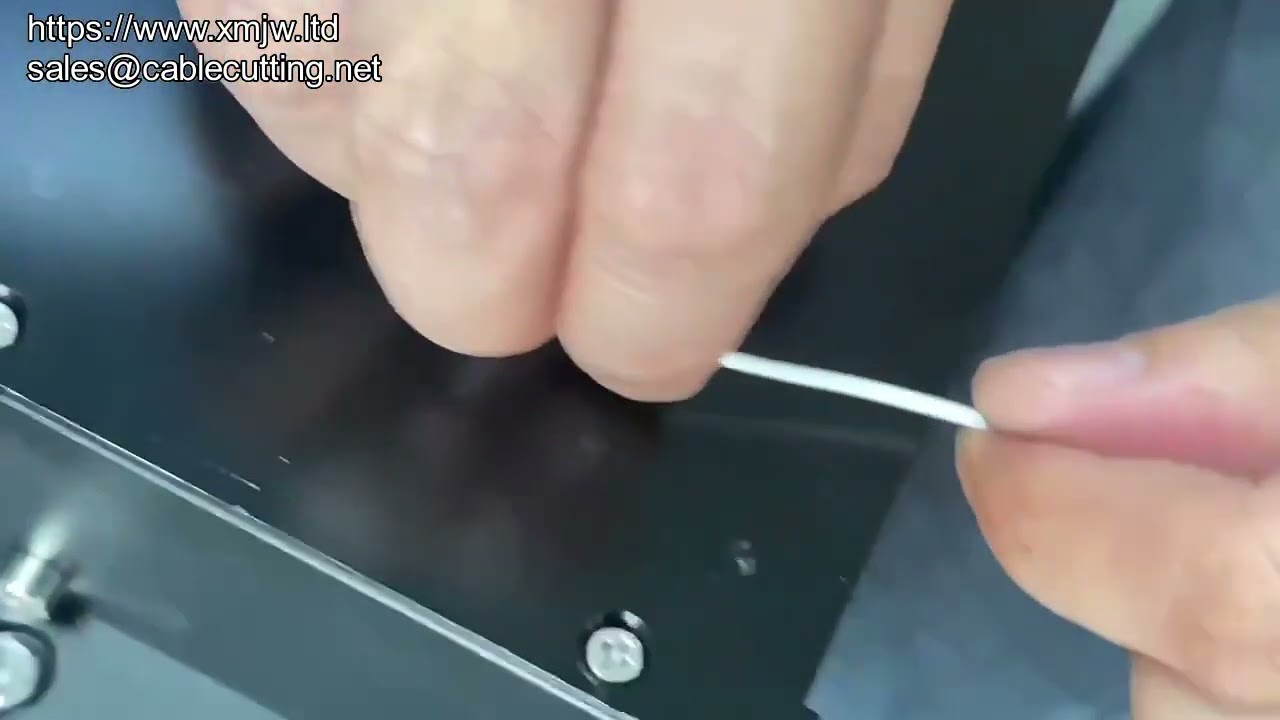高精度レーザー式ケーブル被覆剥離機 | アルミ箔シールド剥離装置【自動配線処理】
