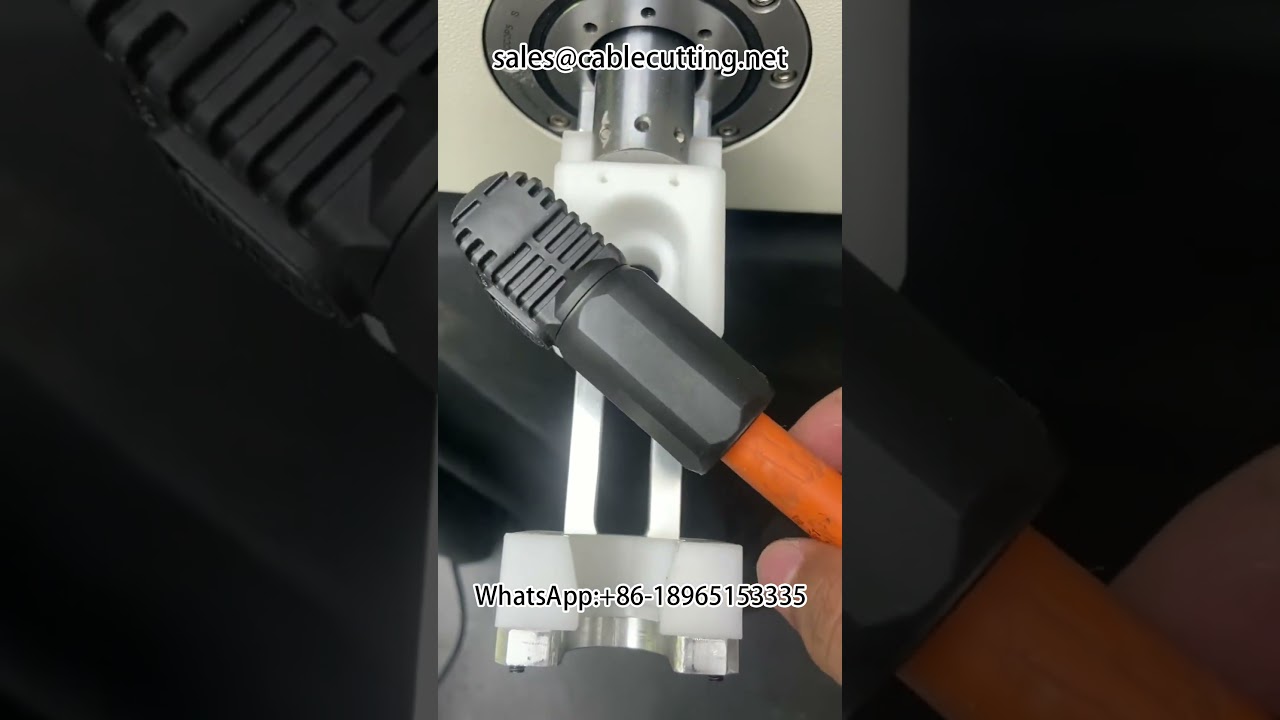 よりナット自動取付機｜ワイヤーハーネス加工設備｜電線剥離機