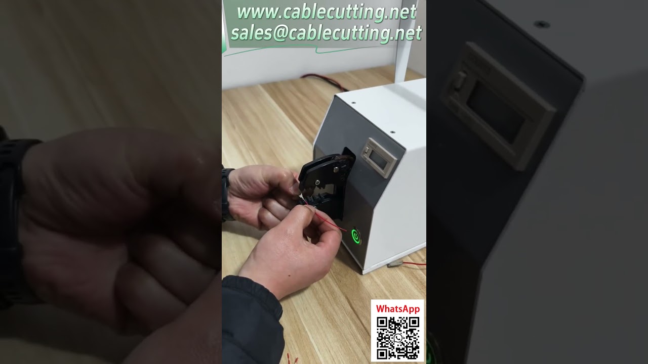 精密圧着端子機 0.14mm極細線対応 | 高品質自動化ライン向け