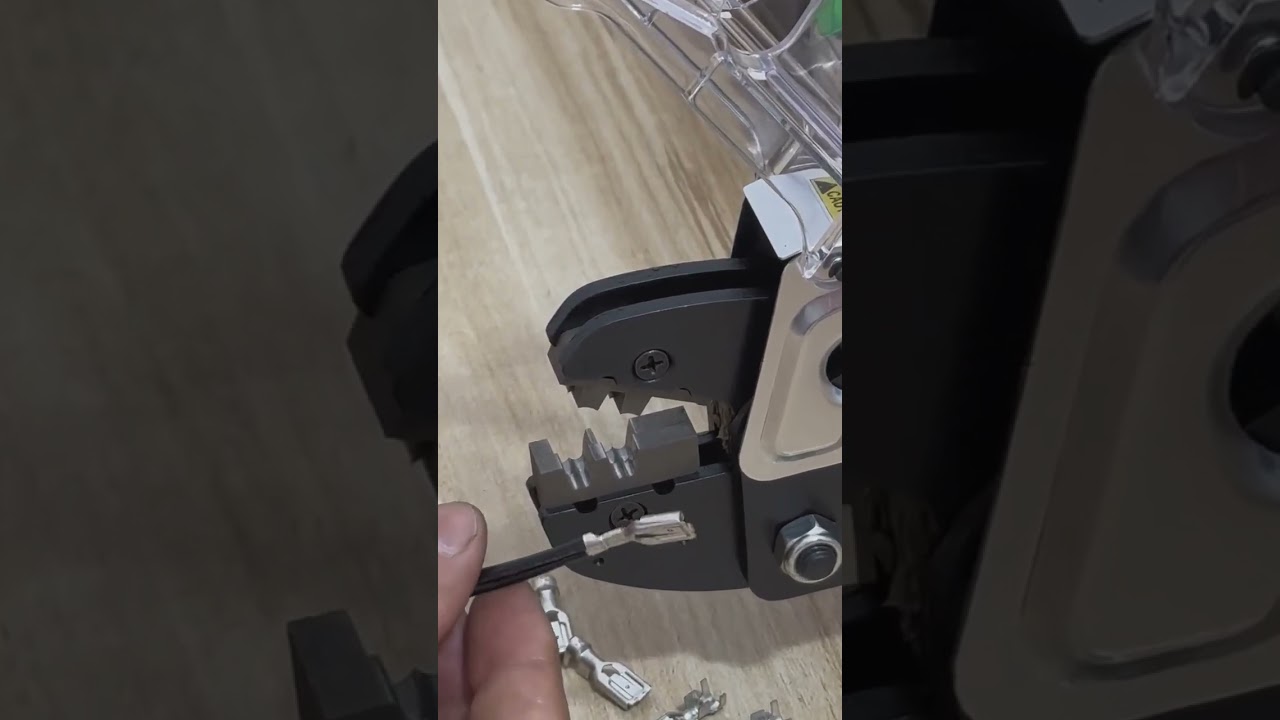 簡単プラグ＆プレイ！フェルールコネクタ用端子圧着機 #工場 #機械