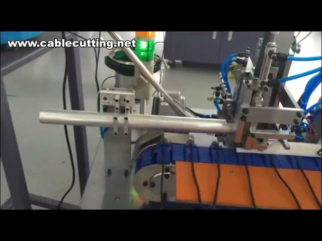 iPhoneケーブル・USBケーブル製造機 | USB Aオス自動半田付け機【高速・自動化】