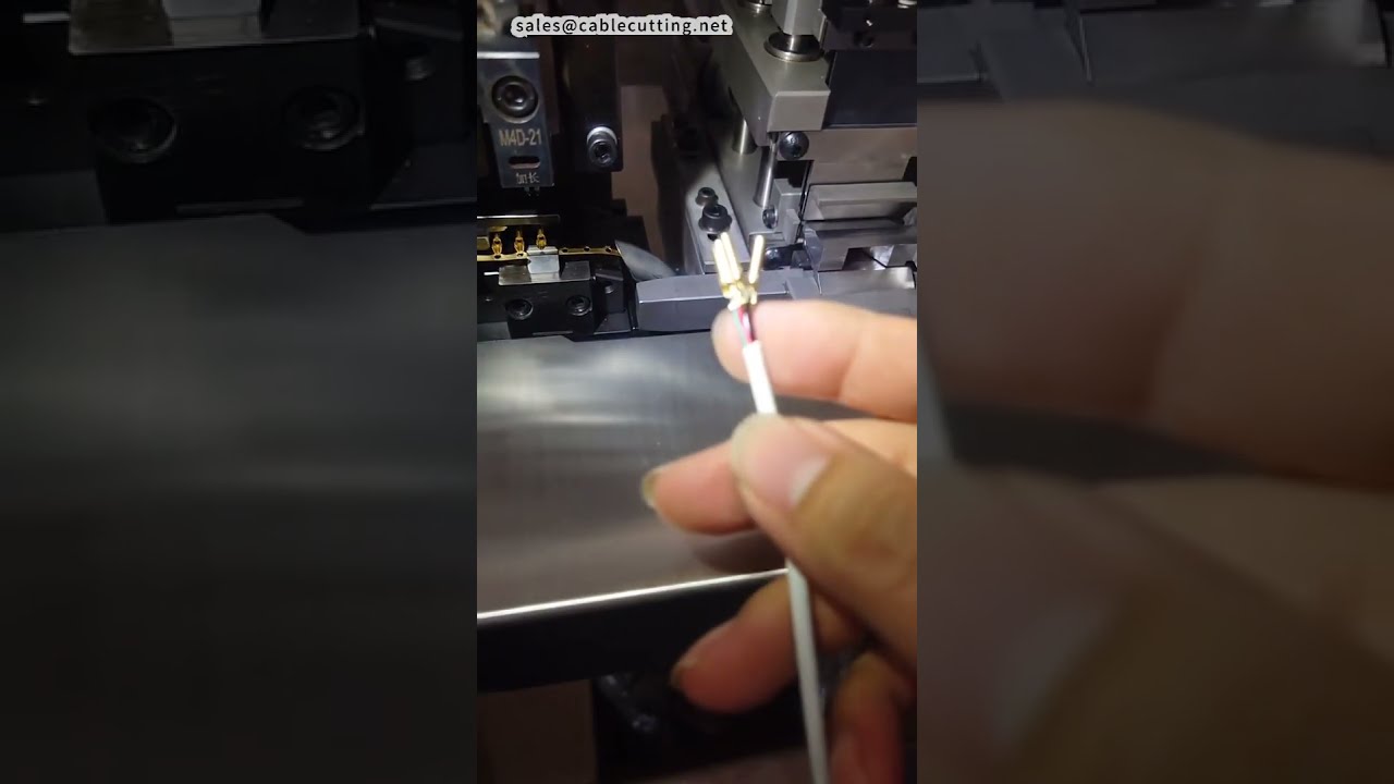 超短外皮対応！多芯線剥線・圧着機 最小10mmジャケット長