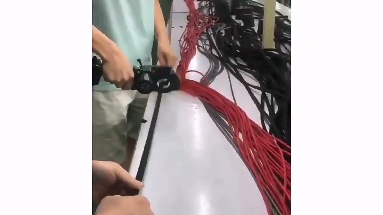 ポータブルPVCテーピング巻き付け撚り機