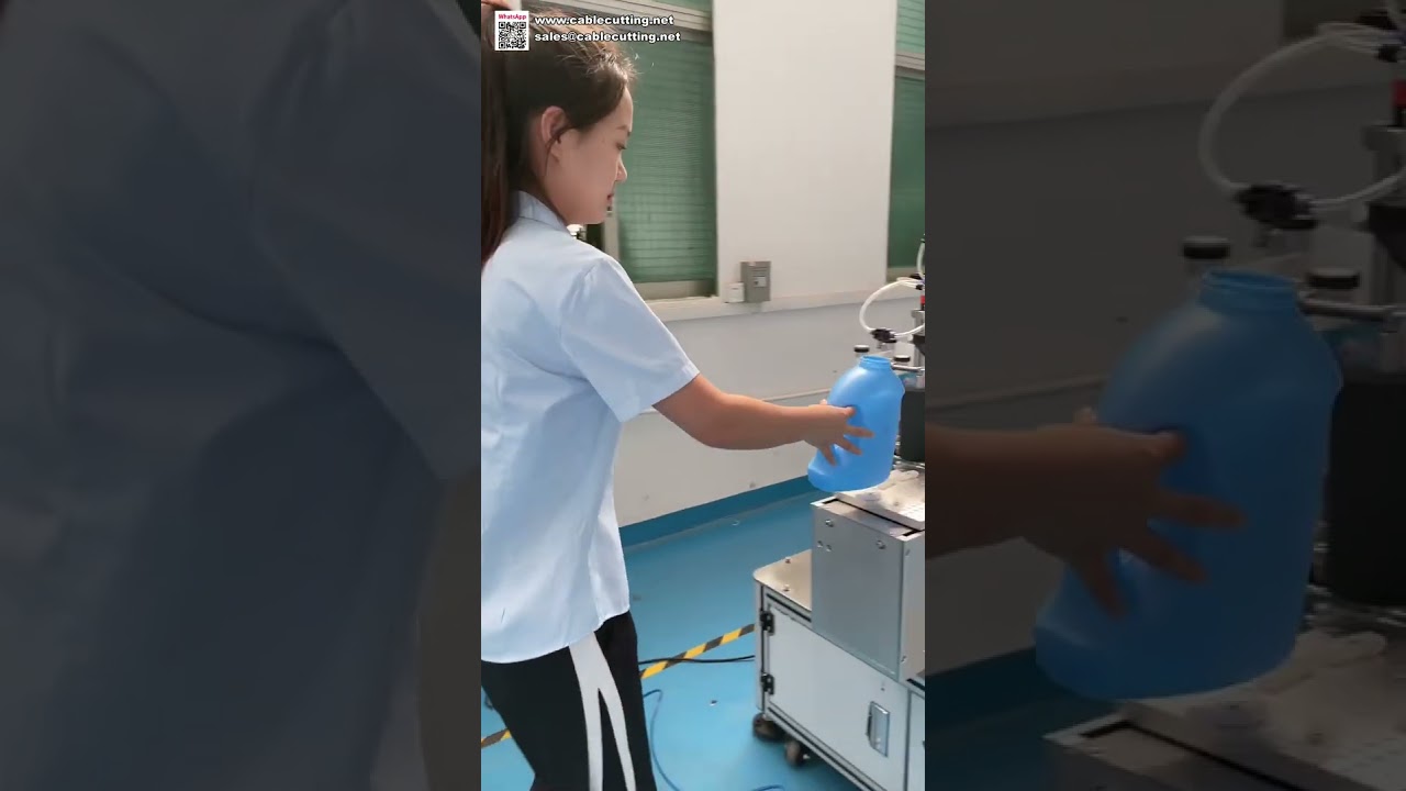 洗剤ボトル用両面ラベリングマシン｜自動で表裏ラベルを貼る高効率装置