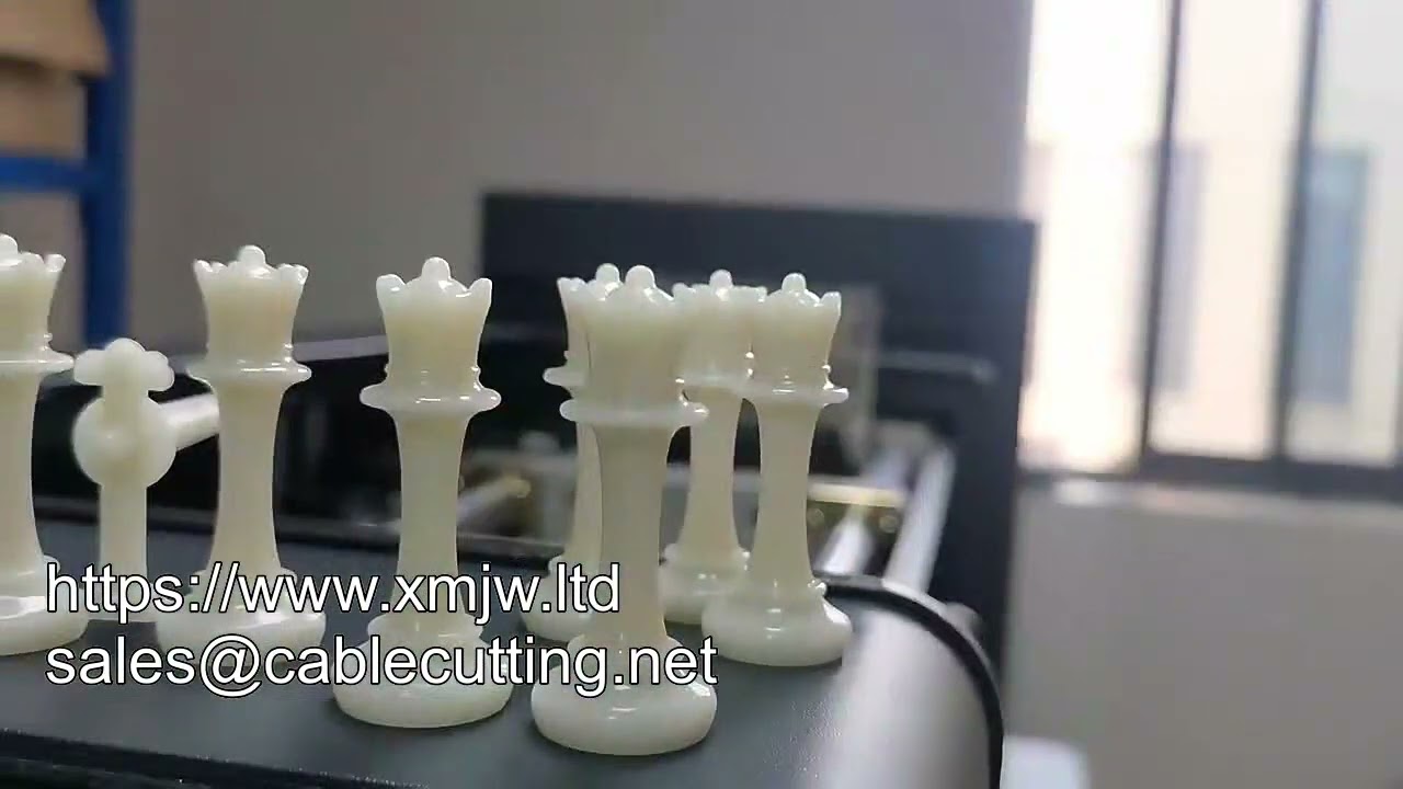M2 i 電気式卓上射出成形機｜ミニプラスチック射出機でスプーン製作