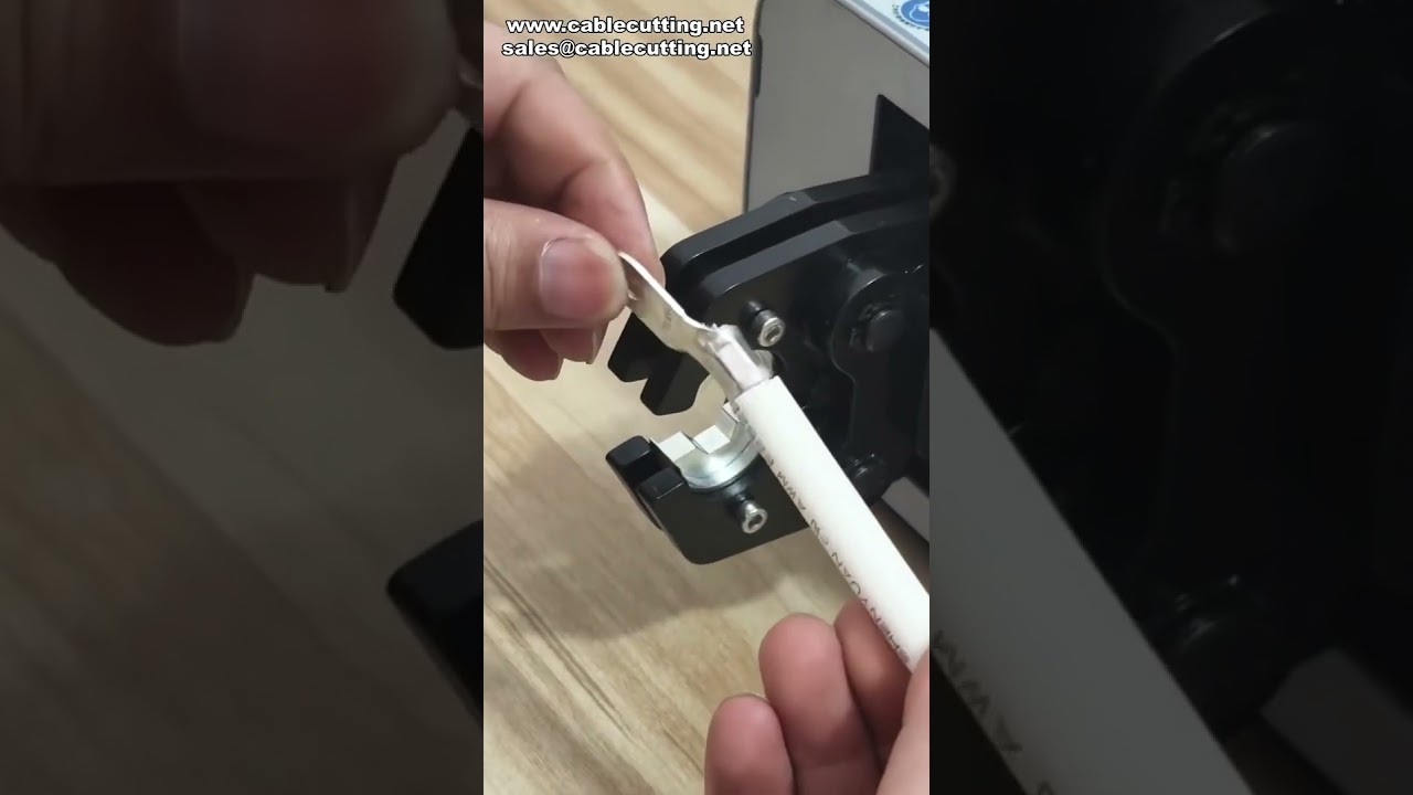 銅端子圧着用エア式ワイヤークリンパー（最大70sqmm）