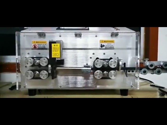 自動一体型ケーブル切断・剥離・圧着加工機 - 高速ワイヤー加工機
