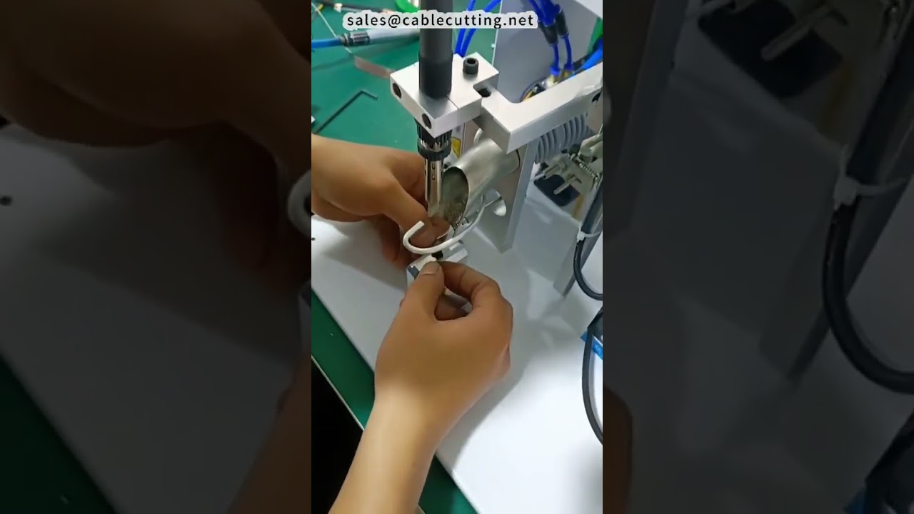 ユニバーサル半自動はんだ付け機のベース治具交換方法