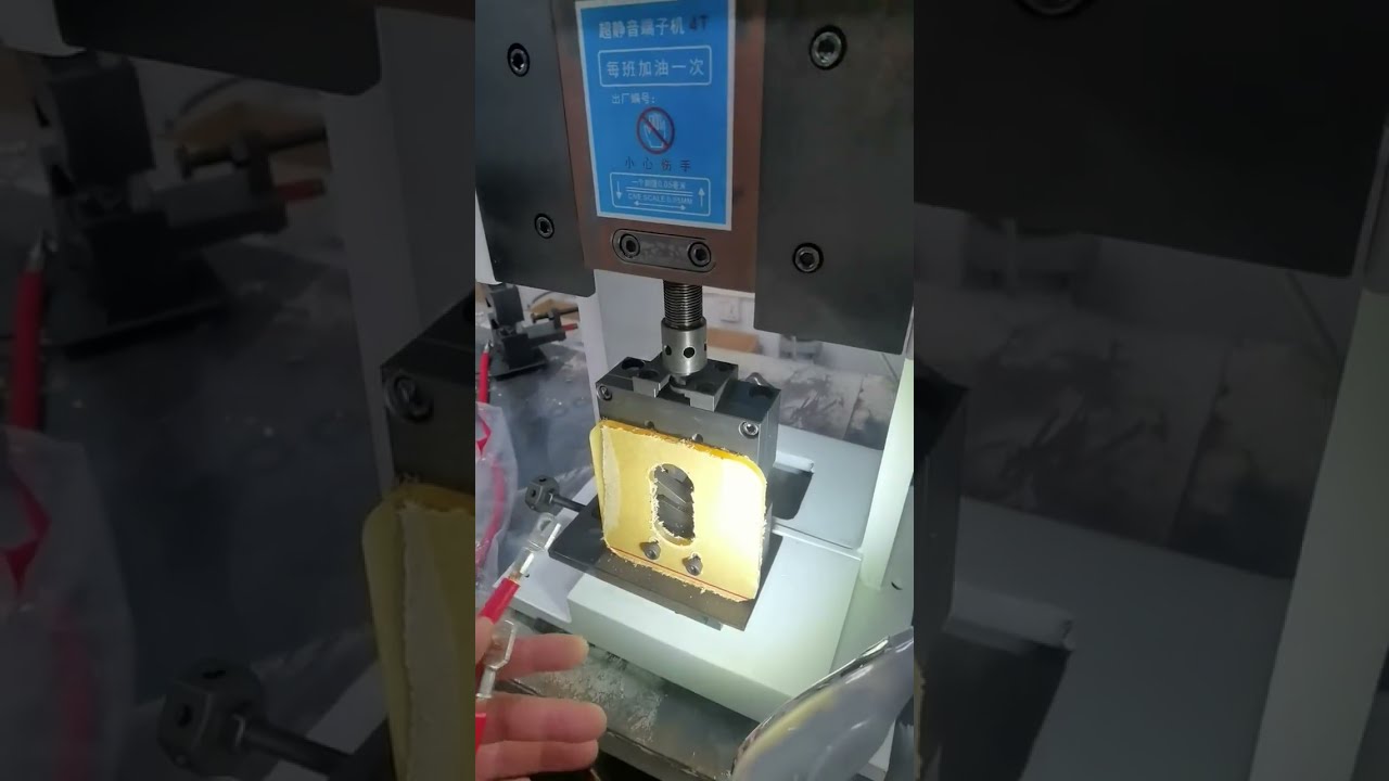 4T端子加工機 六角金型で圧着端子を実写 #工場 #機械