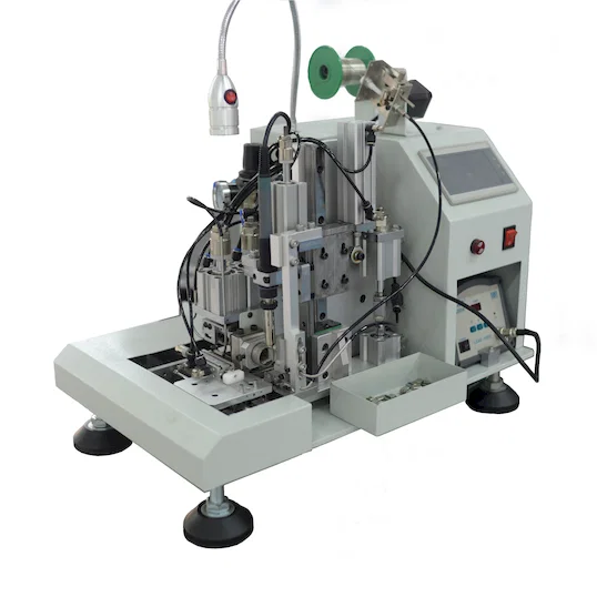 USBデータケーブルコネクタ製造機 - 自動はんだ付け機